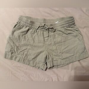 Old Navy Women's Khaki Cargo Shorts